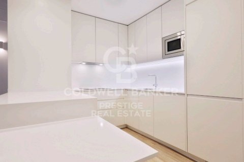 Apartment à vendre à Barcelona, Espagne, 2 chambres, 100 m2 No. 159940 - photo 10