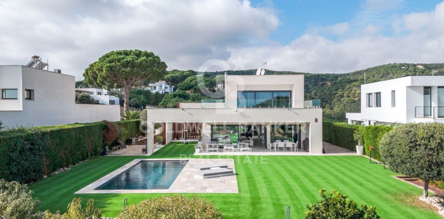 Hus i Sant Andreu de Llavaneres, Barcelona, Spanien 3 sovrum, 463 kvm. Nr. 159944