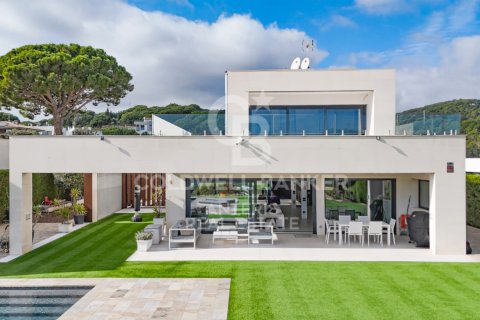 Hus till salu i Sant Andreu de Llavaneres, Barcelona, Spanien 3 sovrum, 463 kvm. Nr. 159944 - foto 2