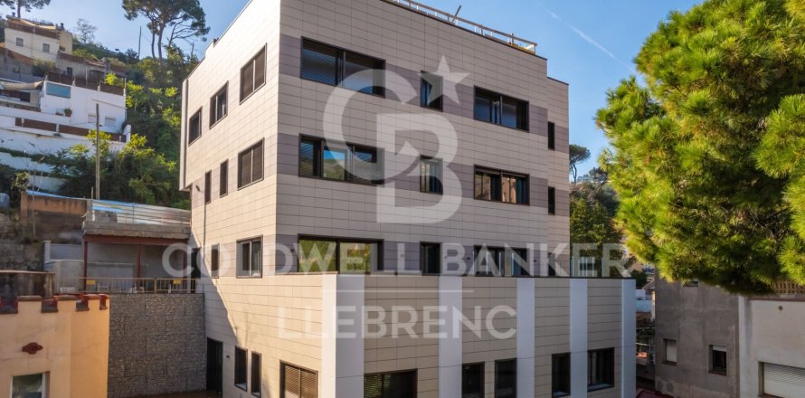 Attico a Barcelona, Spagna 3 camere da letto, 139 mq. N° 159941