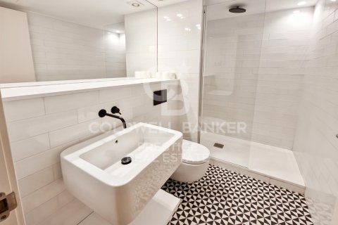 Продажа пентхауса в Барселона, Испания 2 спальни, 100м2 №159939 - фото 19