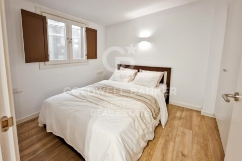 Продажа пентхауса в Барселона, Испания 2 спальни, 100м2 №159939 - фото 17