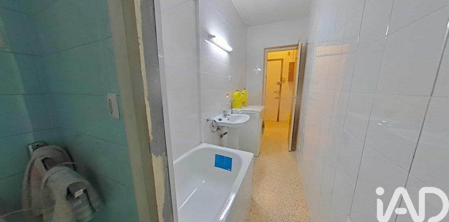 Commercial property à Barcelona, Espagne 2 chambres, 57 m2 No. 152375