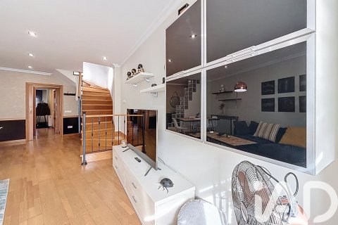 Duplex à vendre à Ribadumia, Pontevedra, Espagne, 5 chambres, 238 m2 No. 152374 - photo 9