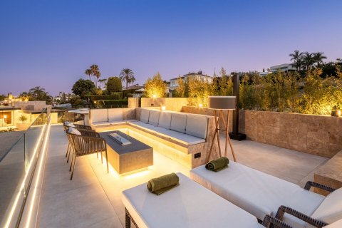 Casa in vendita Nueva Andalucia, Malaga, Spagna 6 camere da letto, 785 mq. N° 109706 - foto 8