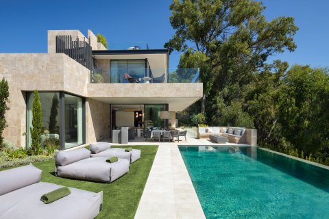 Casa in vendita Nueva Andalucia, Malaga, Spagna 6 camere da letto, 785 mq. N° 109706 - foto 1