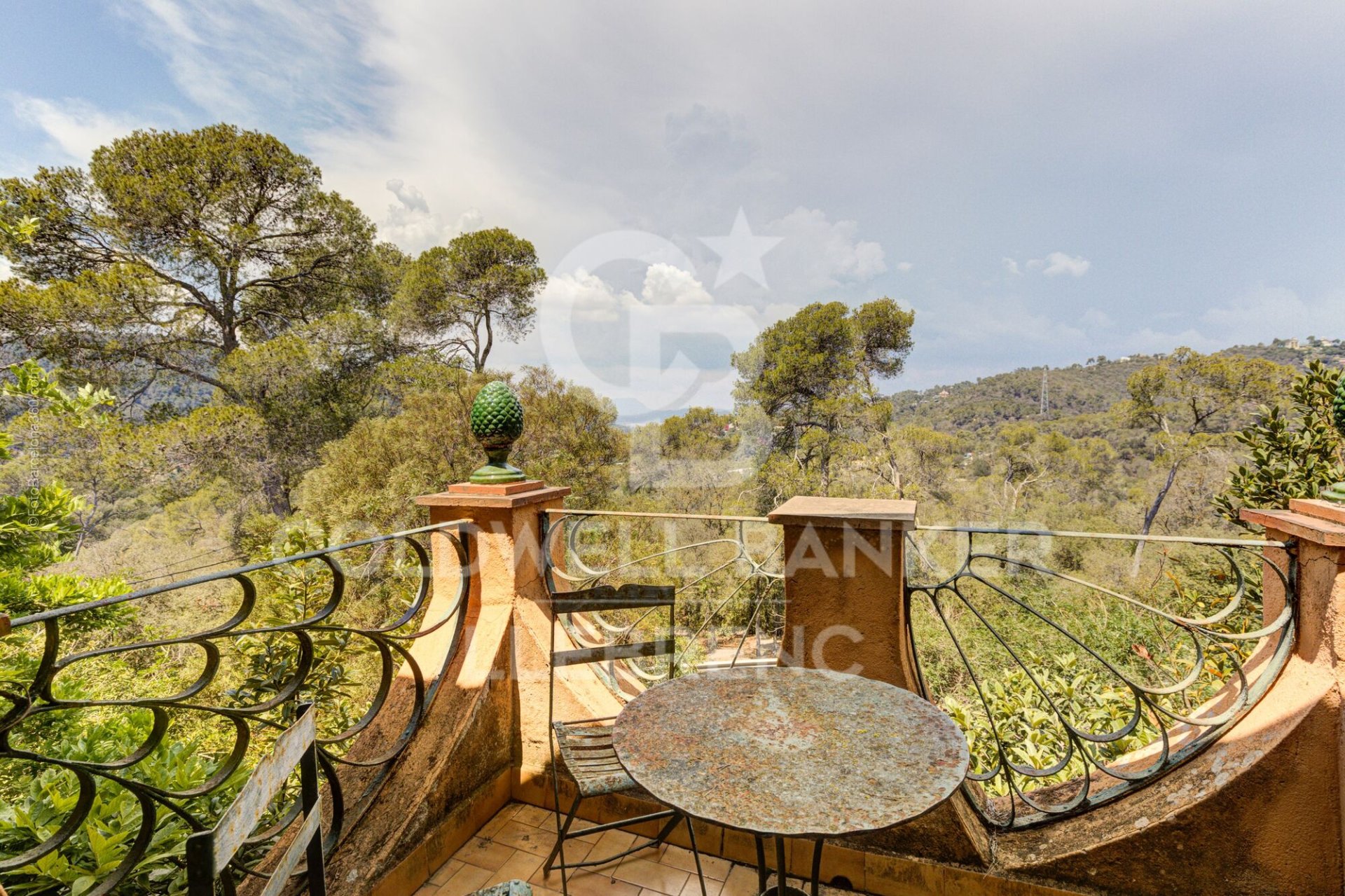 House in Barcelona, Spanien 5 Schlafzimmer, 176 m2 Nr. 179190