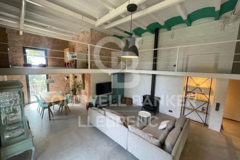 Duplex à vendre à Barcelona, Espagne, 3 chambres, 125 m2 No. 179189 - photo 3
