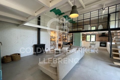 Duplex à Barcelona, Espagne 3 chambres, 125 m2 No. 179189