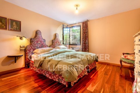 House for sale in Barcelona, Spain 6 bedrooms, 380 sq.m. No. 160431 - photo 29