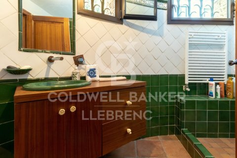 House for sale in Barcelona, Spain 6 bedrooms, 380 sq.m. No. 160431 - photo 28