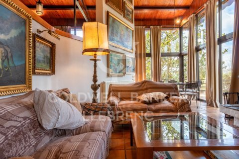 House for sale in Barcelona, Spain 6 bedrooms, 380 sq.m. No. 160431 - photo 3