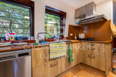 House for sale in Barcelona, Spain 6 bedrooms, 380 sq.m. No. 160431 - photo 20