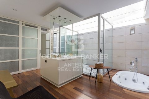 House for sale in Barcelona, Spain 7 bedrooms, 1600 sq.m. No. 160425 - photo 25