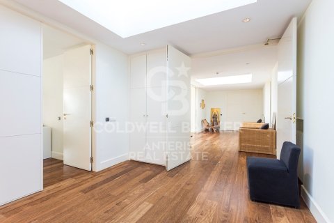 House for sale in Barcelona, Spain 7 bedrooms, 1600 sq.m. No. 160425 - photo 28