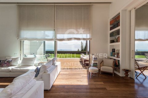 House for sale in Barcelona, Spain 7 bedrooms, 1600 sq.m. No. 160425 - photo 9