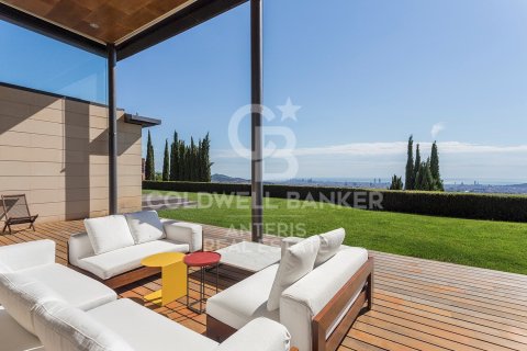 House for sale in Barcelona, Spain 7 bedrooms, 1600 sq.m. No. 160425 - photo 6