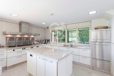 House for sale in Barcelona, Spain 7 bedrooms, 1600 sq.m. No. 160425 - photo 16