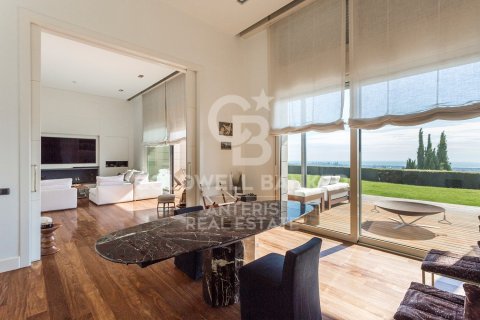House for sale in Barcelona, Spain 7 bedrooms, 1600 sq.m. No. 160425 - photo 13