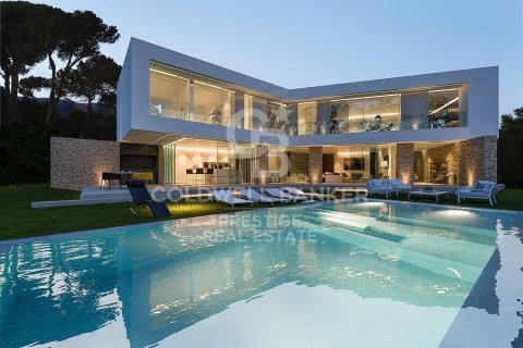 Продажа дома в Тейя, Барселона, Испания 5 спален, 561м2 №160426 - фото 2