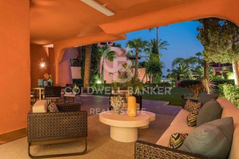 Apartment à vendre à Estepona, Malaga, Espagne, 3 chambres,  No. 159454 - photo 7