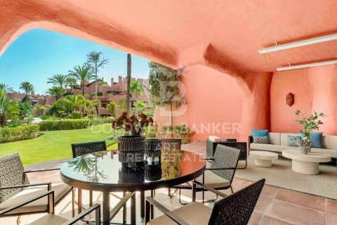 Apartment for sale in Estepona, Malaga, Spain 3 bedrooms,  No. 159454 - photo 3