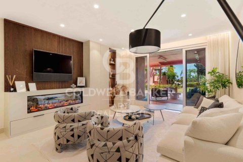 Apartment à vendre à Estepona, Malaga, Espagne, 3 chambres,  No. 159454 - photo 8