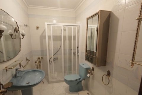 Сasa en venta en León, España 6 dormitorios, 250 m2 No. 188365 - foto 25