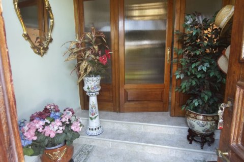 Сasa en venta en León, España 6 dormitorios, 250 m2 No. 188365 - foto 8