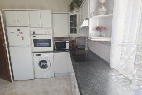 Сasa en venta en León, España 6 dormitorios, 250 m2 No. 188365 - foto 13