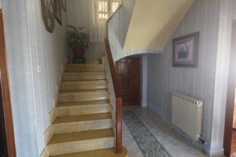 Сasa en venta en León, España 6 dormitorios, 250 m2 No. 188365 - foto 24