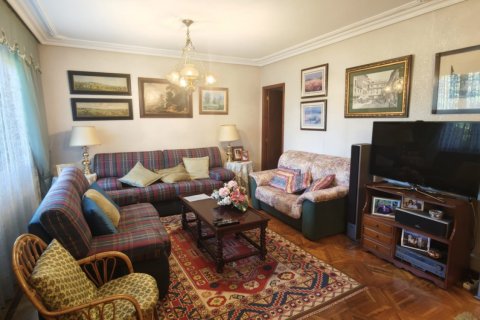 Сasa en venta en León, España 6 dormitorios, 250 m2 No. 188365 - foto 10