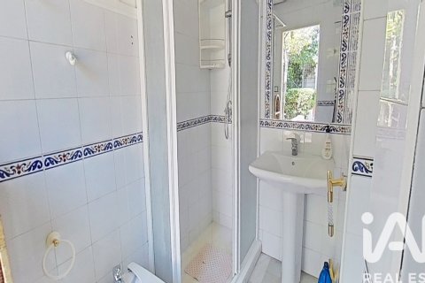 House for sale in Dos Hermanas, Seville, Spain 5 bedrooms, 316 sq.m. No. 188363 - photo 16