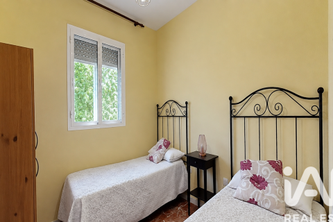 House for sale in Dos Hermanas, Seville, Spain 5 bedrooms, 316 sq.m. No. 188363 - photo 11