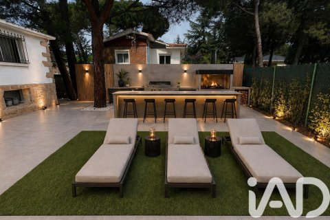 Apartment for sale in Manzanares el Real, Madrid, Spain 3 bedrooms, 194 sq.m. No. 188366 - photo 28