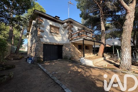 Apartment for sale in Manzanares el Real, Madrid, Spain 3 bedrooms, 194 sq.m. No. 188366 - photo 6