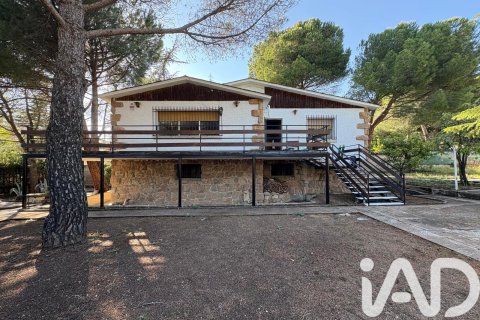 Apartment for sale in Manzanares el Real, Madrid, Spain 3 bedrooms, 194 sq.m. No. 188366 - photo 2