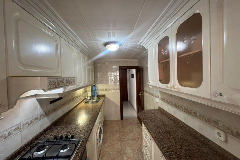 Apartment for rent Alicante, Spain 2 bedrooms, 72 sq.m. No. 139992 - photo 1