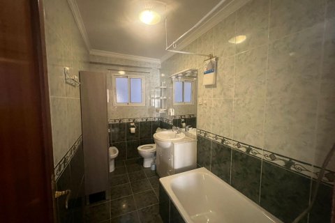 Apartment for rent Alicante, Spain 2 bedrooms, 72 sq.m. No. 139992 - photo 15