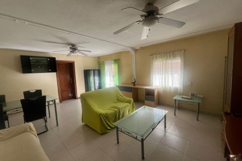 Apartment for rent Alicante, Spain 2 bedrooms, 72 sq.m. No. 139992 - photo 13