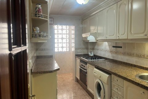 Apartment for rent Alicante, Spain 2 bedrooms, 72 sq.m. No. 139992 - photo 3