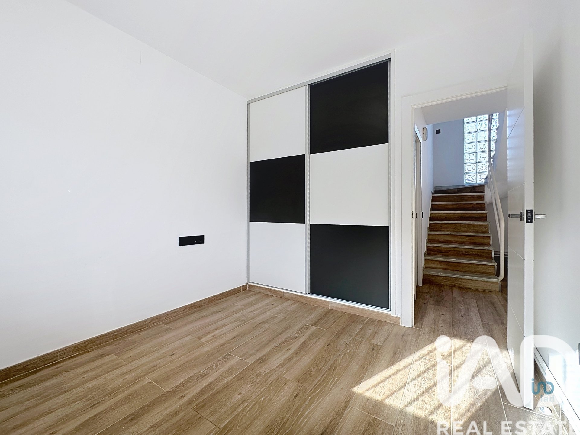 House à Abrera, Barcelona, Espagne 4 chambres, 294 m2 No. 172467