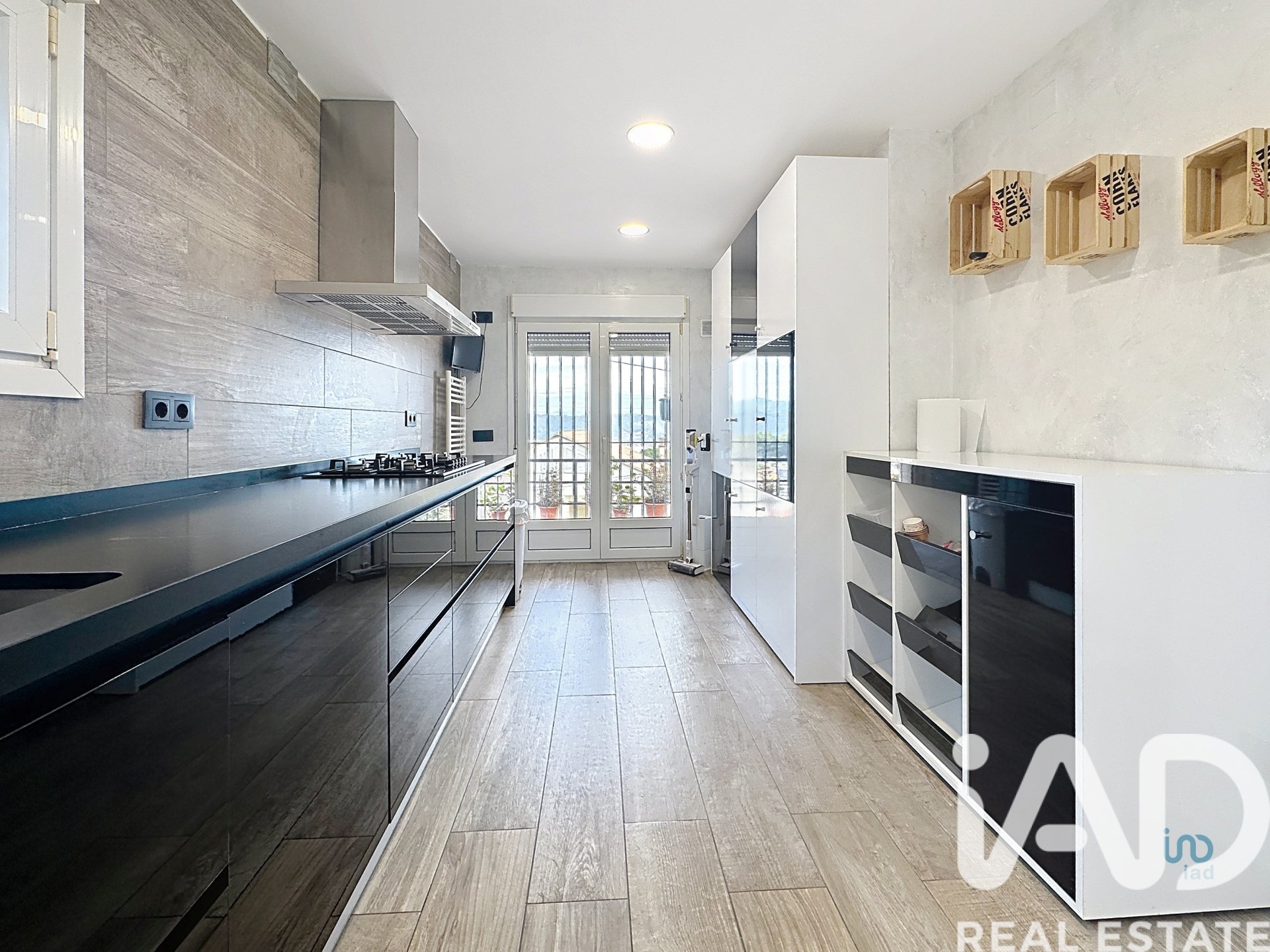 House à Abrera, Barcelona, Espagne 4 chambres, 294 m2 No. 172467