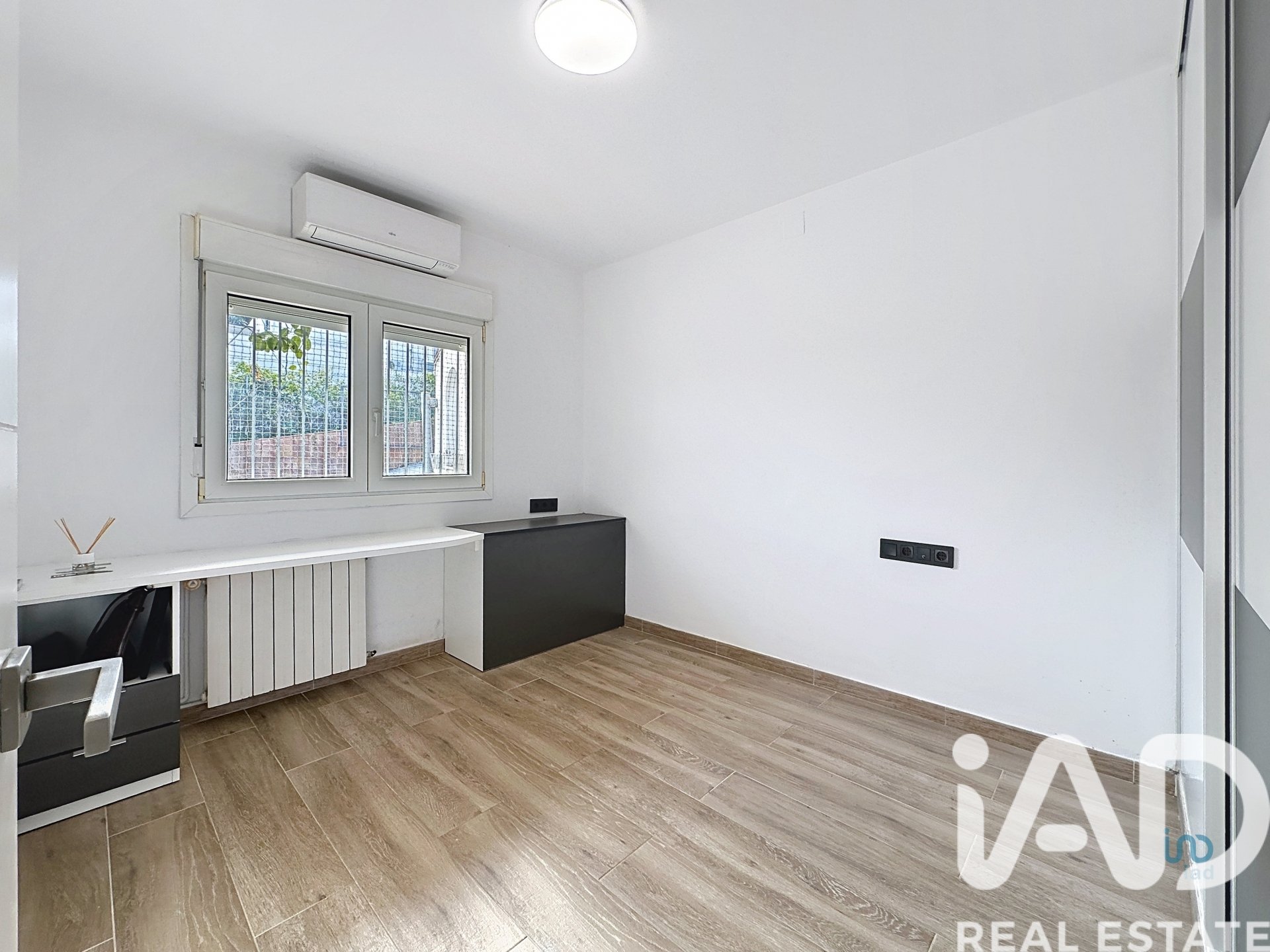 House à Abrera, Barcelona, Espagne 4 chambres, 294 m2 No. 172467