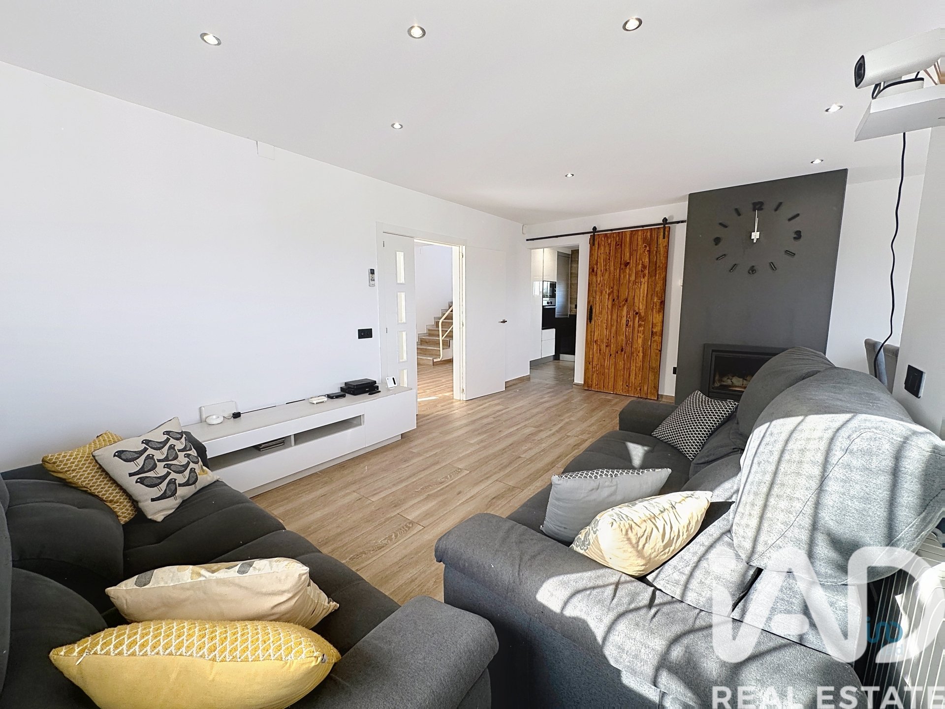 House à Abrera, Barcelona, Espagne 4 chambres, 294 m2 No. 172467