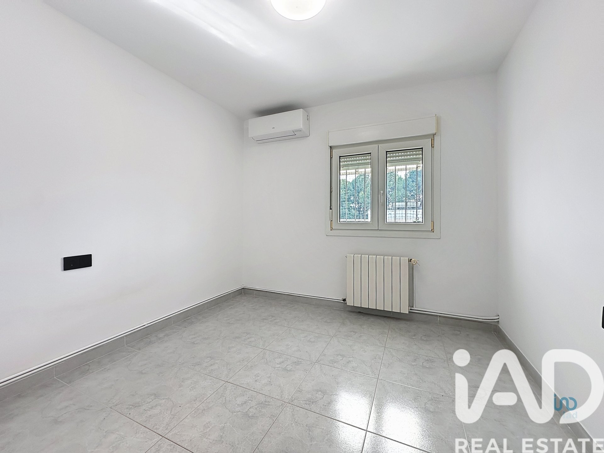 House à Abrera, Barcelona, Espagne 4 chambres, 294 m2 No. 172467