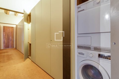 Huoneisto myytävänä Barcelona, Espanja, 1 makuuhuone, 66 m2 No. 166794 - kuva 17