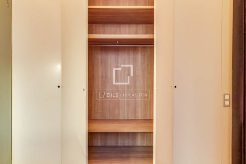 Huoneisto myytävänä Barcelona, Espanja, 1 makuuhuone, 66 m2 No. 166794 - kuva 8