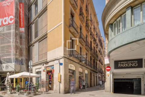 Huoneisto myytävänä Barcelona, Espanja, 1 makuuhuone, 66 m2 No. 166794 - kuva 21