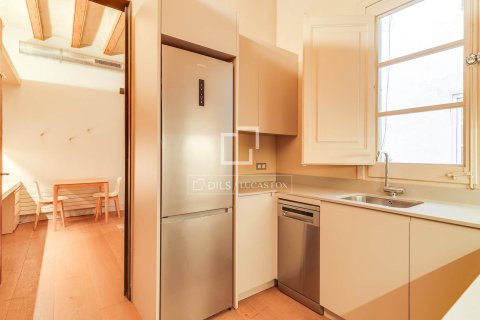 Huoneisto myytävänä Barcelona, Espanja, 1 makuuhuone, 66 m2 No. 166794 - kuva 10